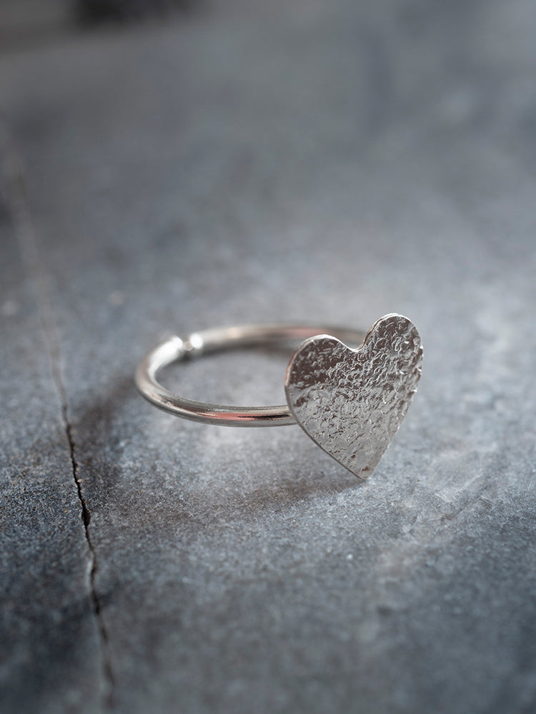 Petite Heart Ring - Silver