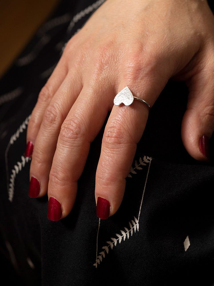 Petite Heart Ring - Silver